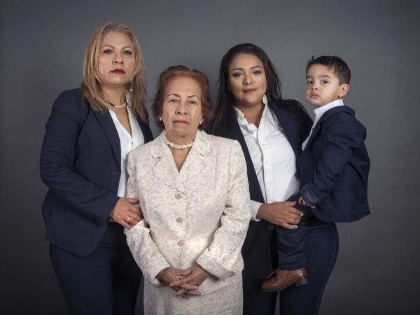 Doña Elvira y familia